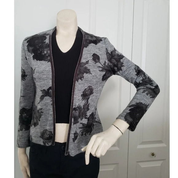 Moiselle Wool blend grey floral cardigan SIZE 2 - Picture 3 of 11